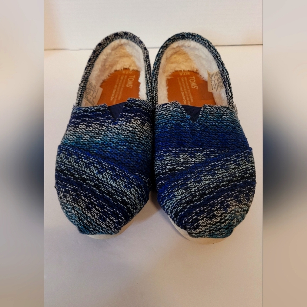 TOMS BLUE EVA STRIPED WOOLEN UPPER SHERPA LINED WOMENS SZ 7.5 SLIP ONS EUC